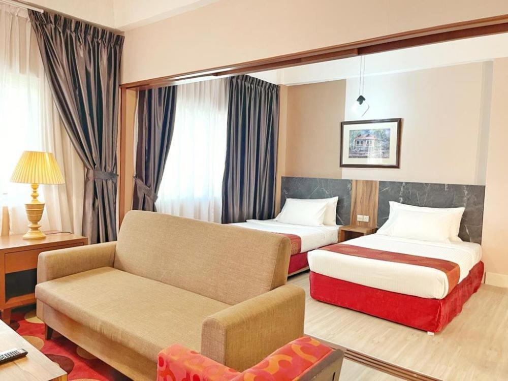 The Avenue M Hotel Johor Bahru Exterior photo