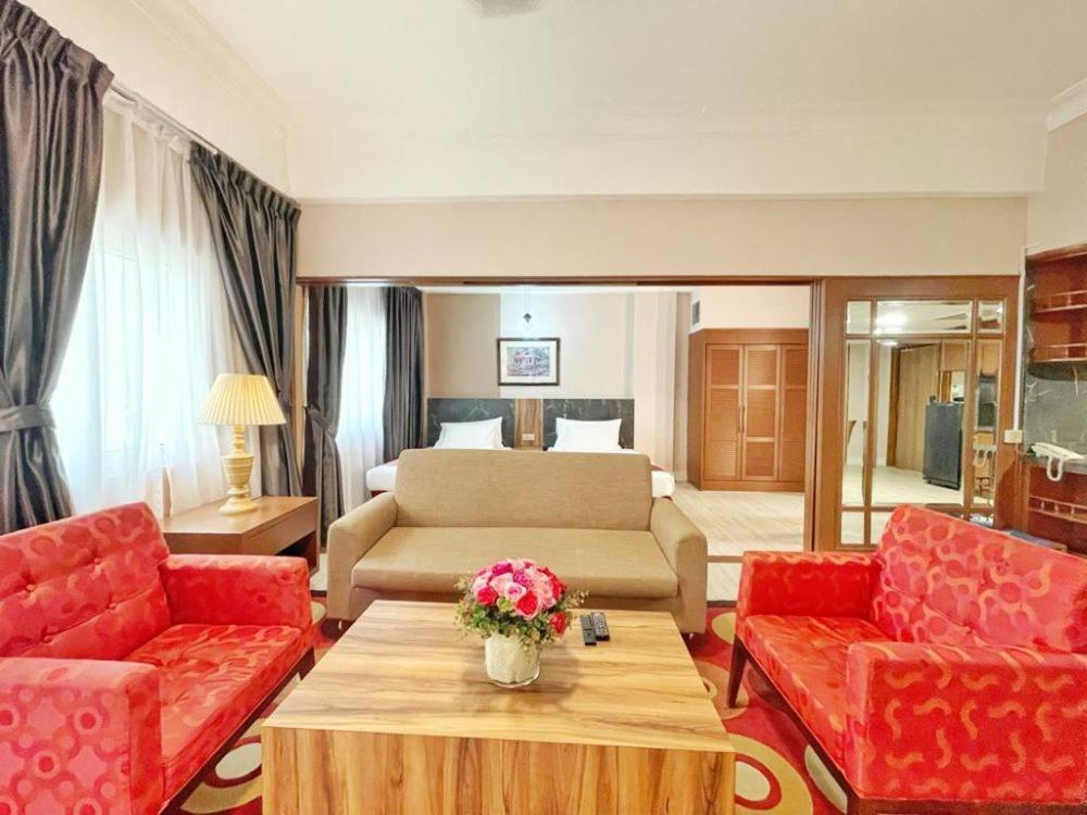 The Avenue M Hotel Johor Bahru Exterior photo
